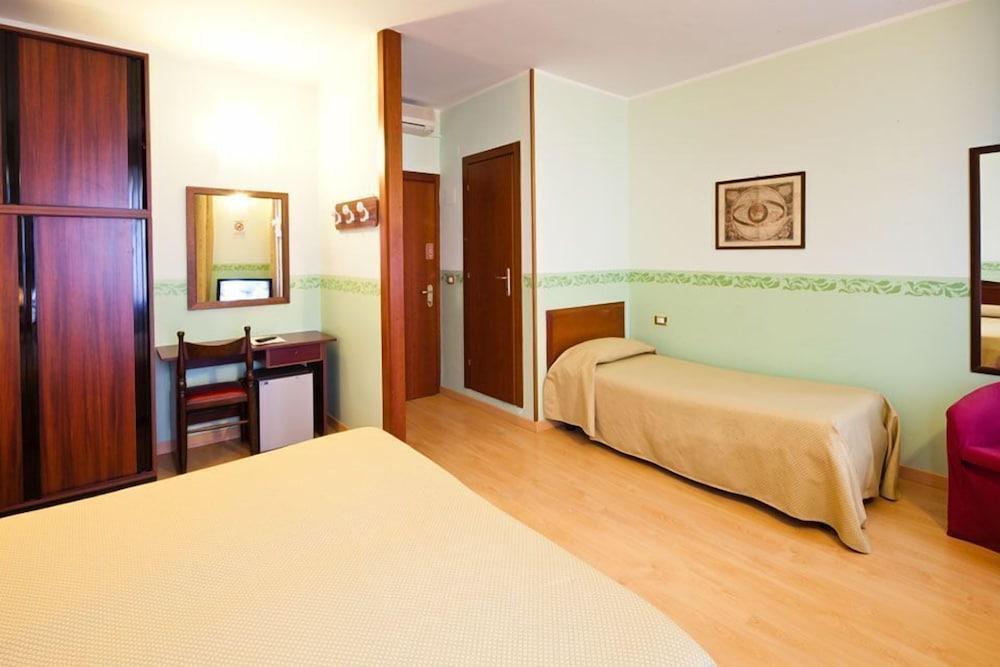 Hotel Terminus & Plaza Pisa Exteriér fotografie